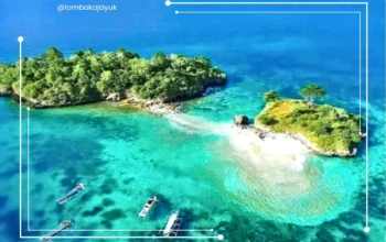 Pemandangan pulau tropis dalam Paket Tour Harian Lombok